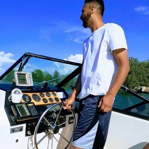 Meet your Posher, Nihad